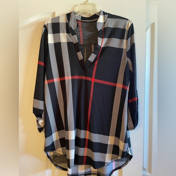Tops - Women’s Black/Red/White Blouse